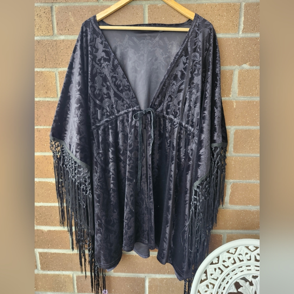 Killstar Elegant Black Fringe Shawl